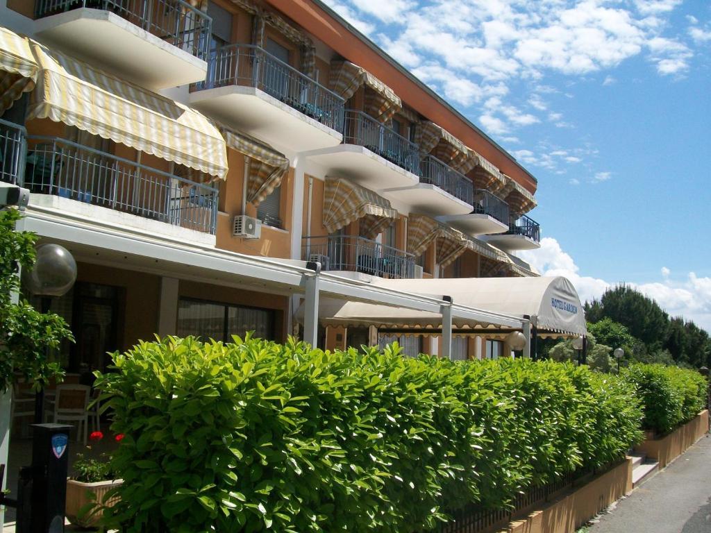 Residenza Hotel Garden توسكولانو ماديرنو المظهر الخارجي الصورة