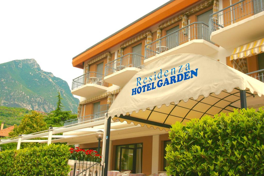 Residenza Hotel Garden توسكولانو ماديرنو المظهر الخارجي الصورة