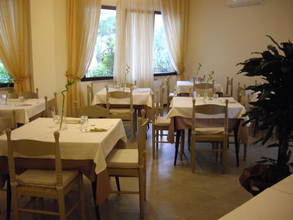 Residenza Hotel Garden توسكولانو ماديرنو المظهر الخارجي الصورة