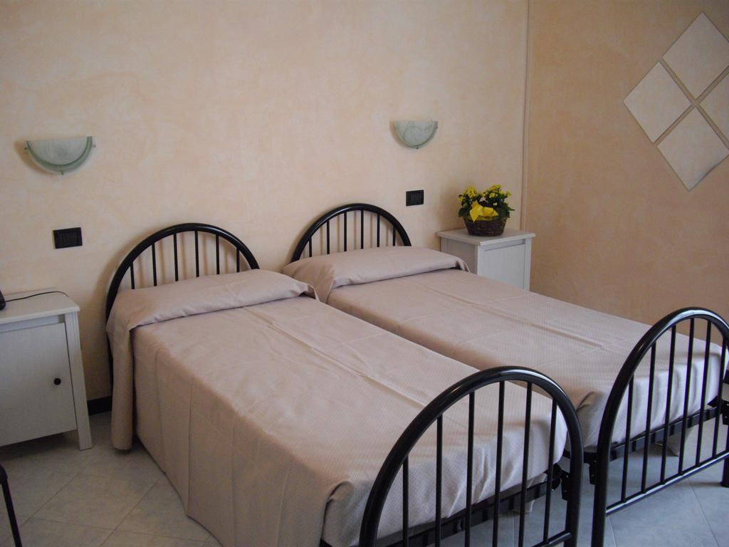 Residenza Hotel Garden توسكولانو ماديرنو المظهر الخارجي الصورة