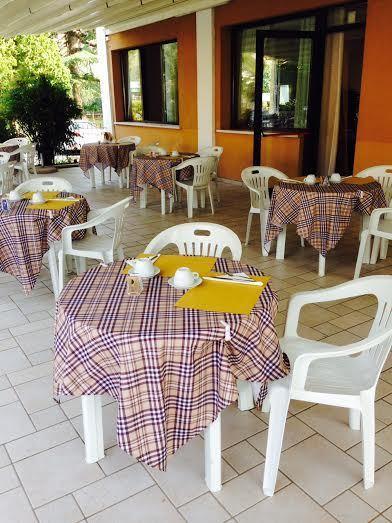 Residenza Hotel Garden توسكولانو ماديرنو المظهر الخارجي الصورة